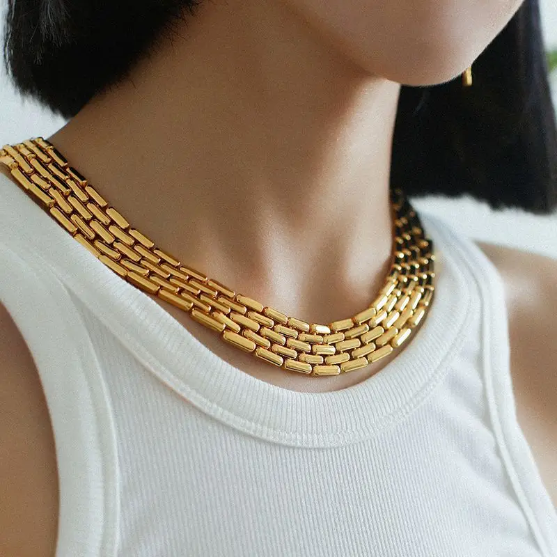 

Ожерелье-чокер из латуни с геопаве, 1351