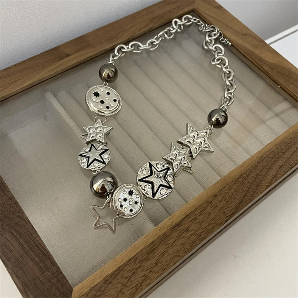 

Chinese Punk Star Titanium Steel Exaggerated Necklace Delicate Niche Vintage Button Splicing Collarbone Chain