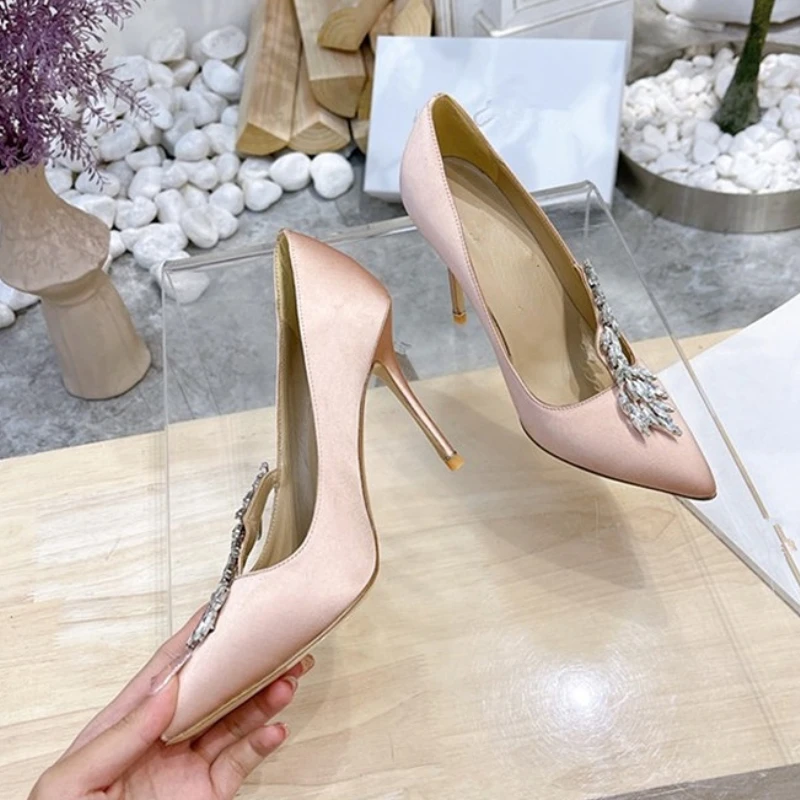 Women's single shoes Spring and Autumn 2023 new crystal rhinestone chain thin heel fashion pointy banquet high heel muller shoes