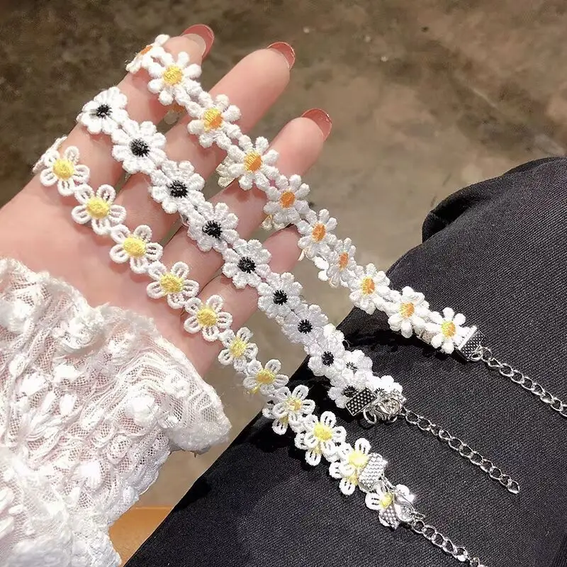 

Korea Boho Flower Charms Chian Necklace Choker for Women Girl Harajuku Collars Cute Daisy Fabric Lace Jewelry