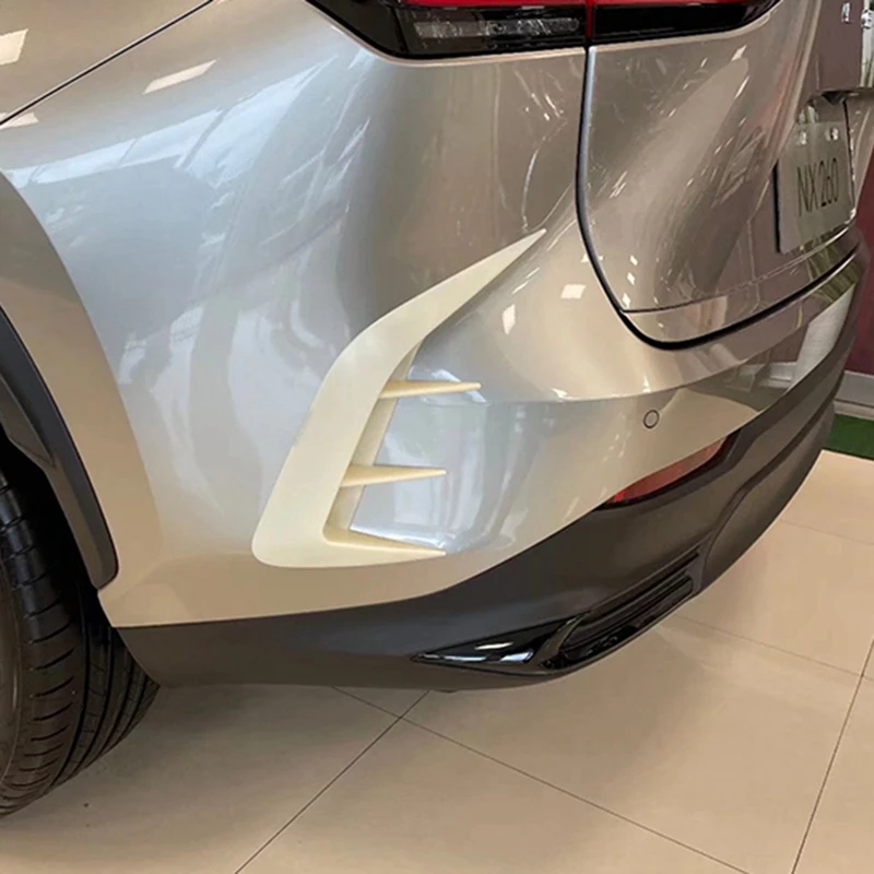 Накладка на заднюю противотуманную фару из углеродного волокна для Lexus NX-Class AZ20