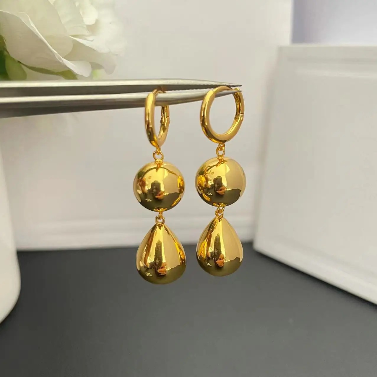 

Women Denmark L*E STUDIO Drop Water Hoop The Cathrine EARRINGS 18K Gold Plated