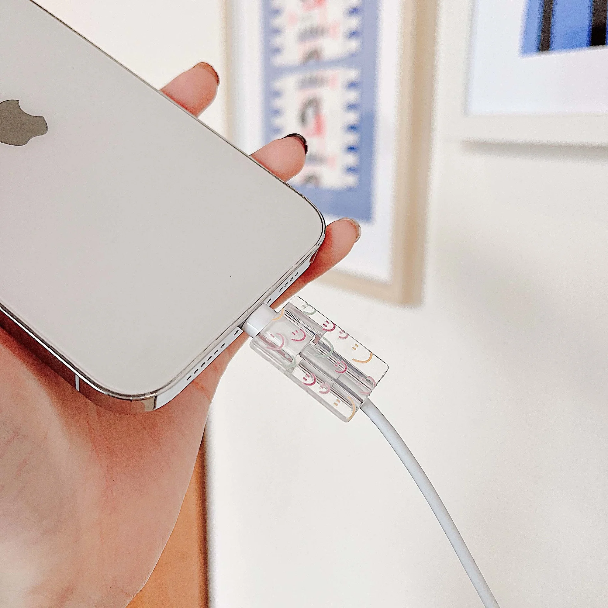 Симпатичный смайлик зарядный USB-кабель для наушников кабель передачи данных iPhone