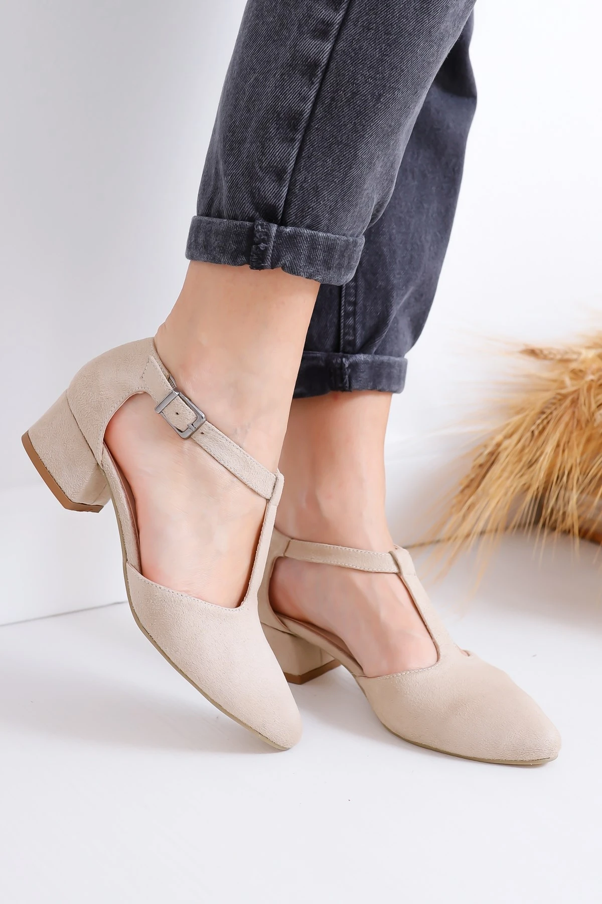 

Jane Heels Ten Suede Shoes