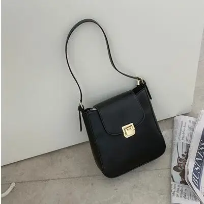 

2021 New trendy bucket bag versatile large capacity cross-body bagL2