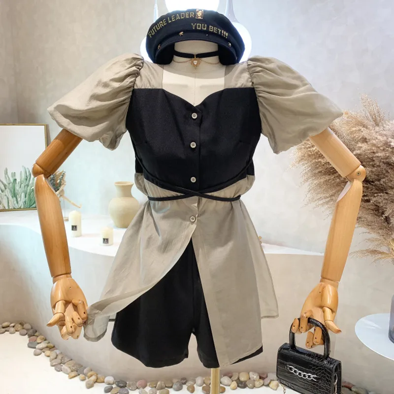 

Женский комплект из двух предметов, топ с пышными рукавами и V-образным вырезом, облегающие шорты с завышенной талией и широкими штанинами, л...