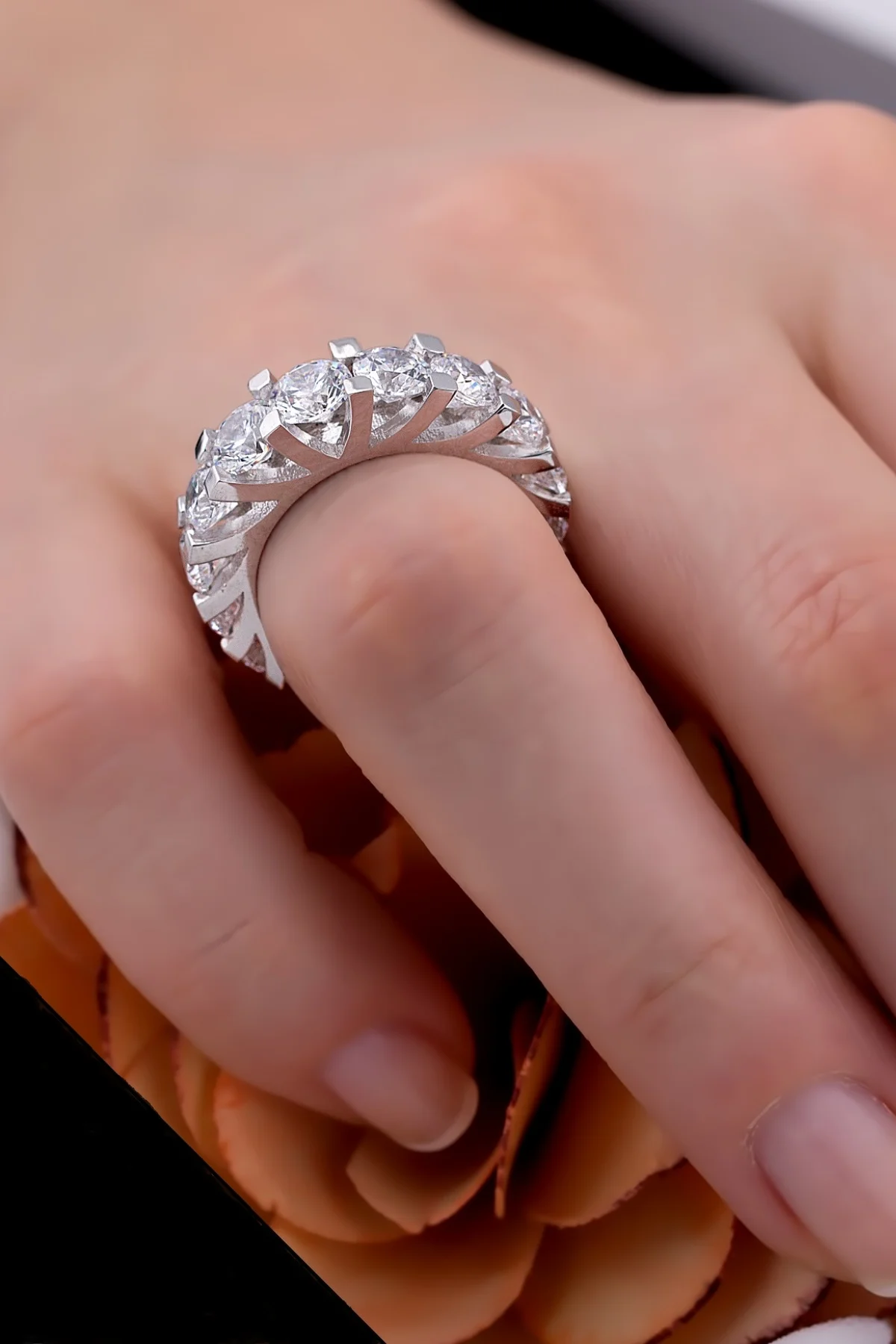 

Кольцо с кристаллами и бриллиантами, 5 карат