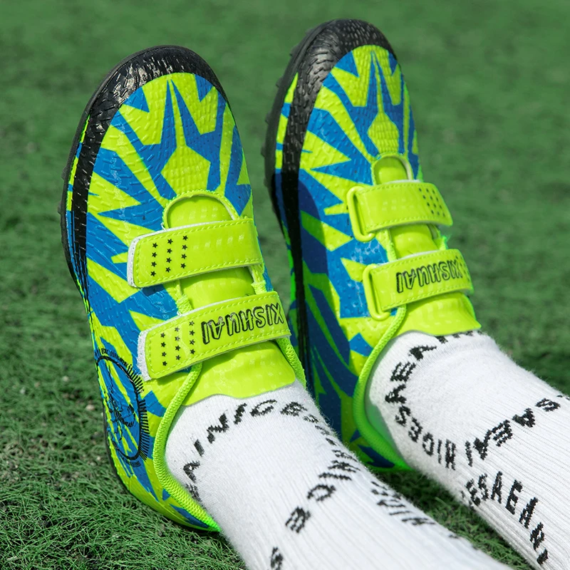 Professional Kids Soccer Shoes Children Artificial Leather Indoor Turf training Football Shoes Girls Non-slip Football Sneakers