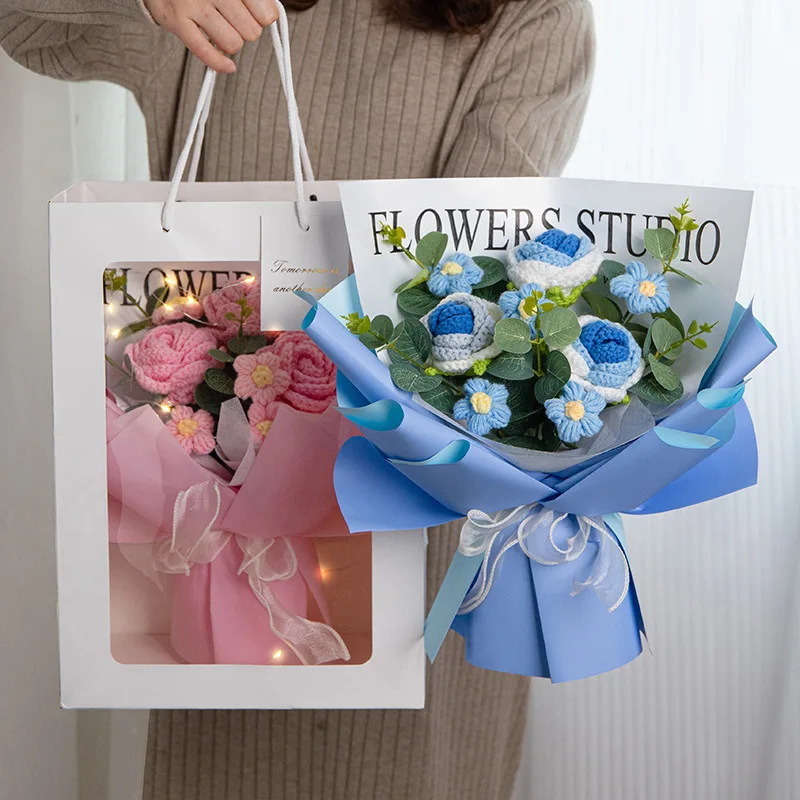 

Teacher's Day Gift Crochet Flowers Bouquet Carnation Knitted Flower In Bag Led Light Handmade Woven Rose Bouquet Gifts for Women