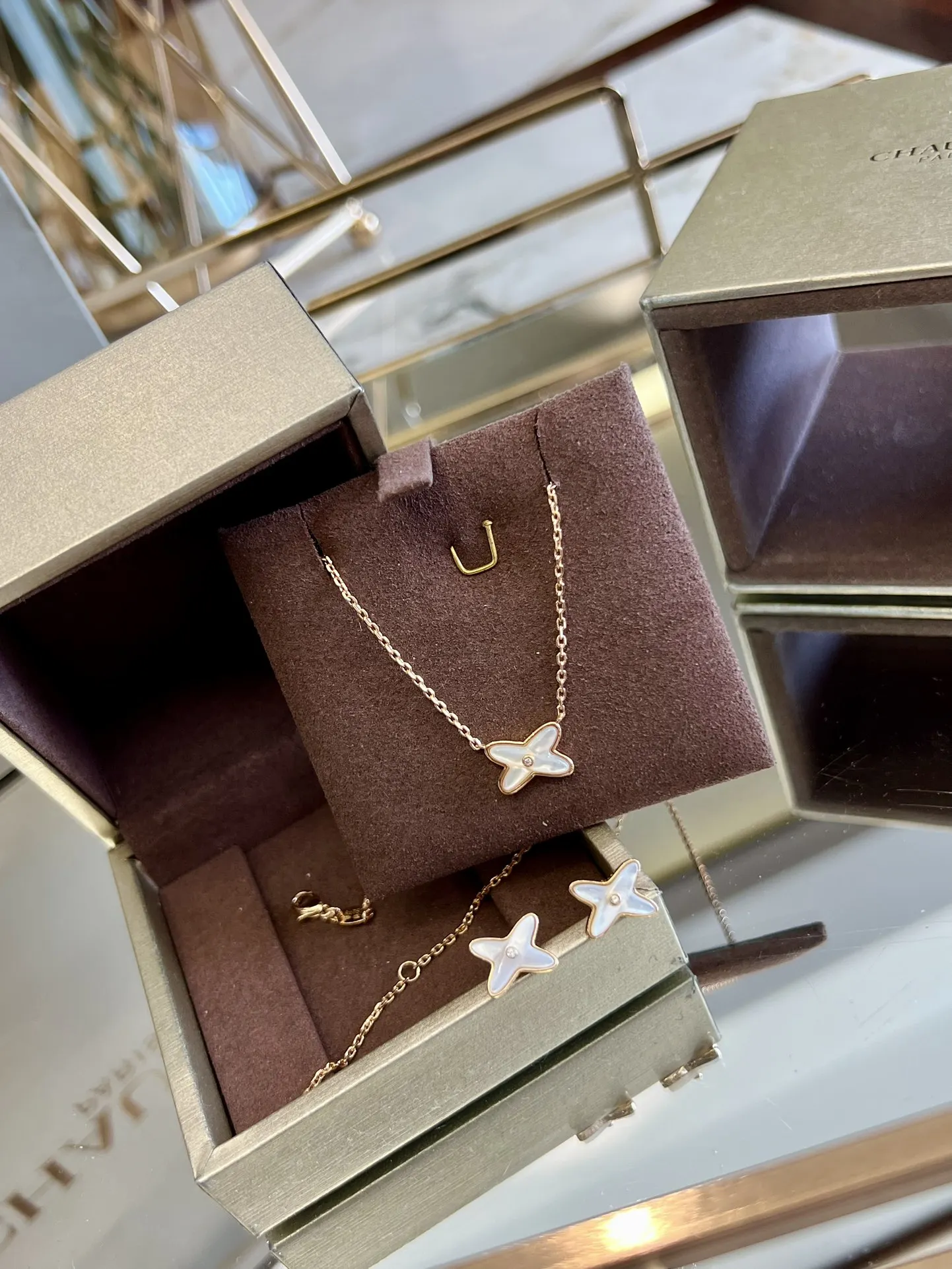 Копия в стиле CHAUMET 1:1 новый уникальный дизайн перламутровое ожерелье с бабочкой