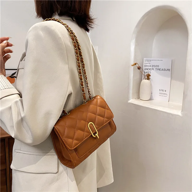 

New fashion one-shoulder messenger bag simple texture small fragrant rhombus chain small square bag