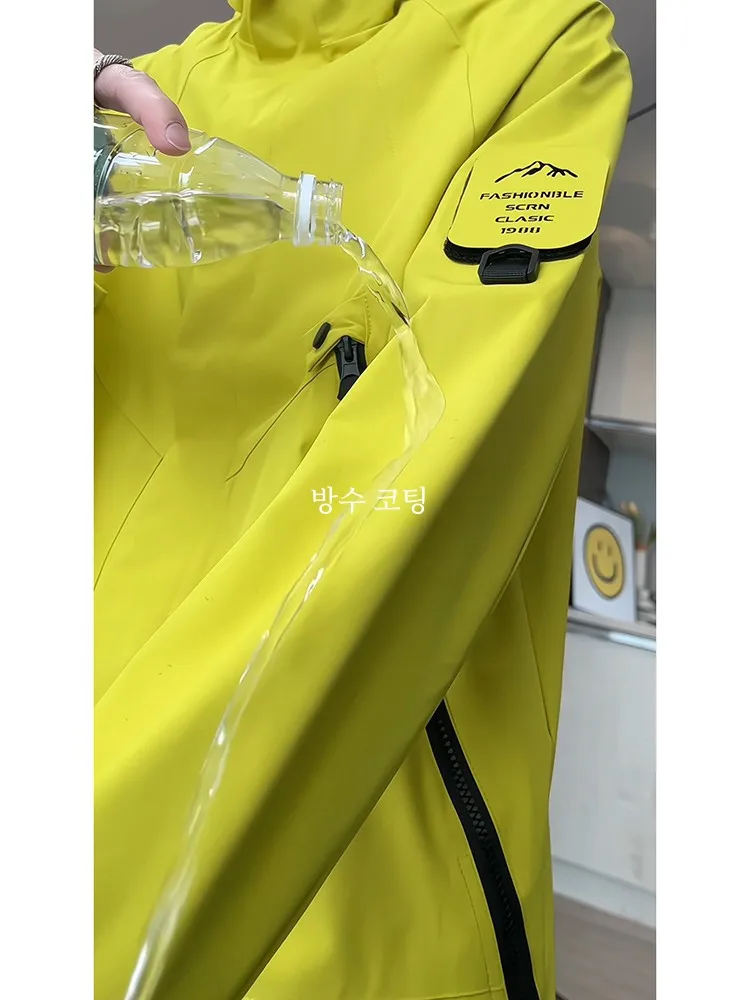 Dopamine Outdoor Jacket Men's Spring and Autumn Storm Waterproof Mountaineering Outerwear Functional Sle American Cargo