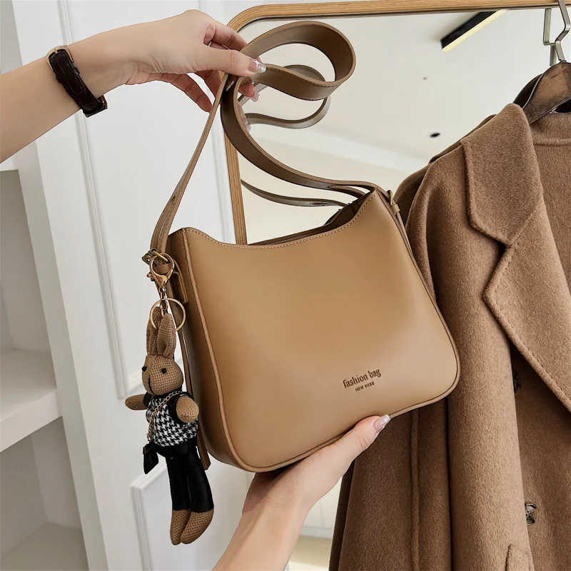 

feeling and communication autumn and winter texture tot French minority designer bag college student class women shoulder