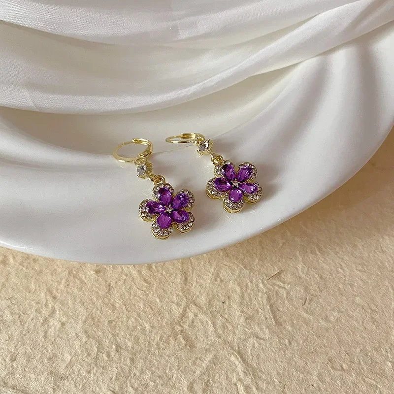 Фиолетовые серьги-подвески Dancing Bullet