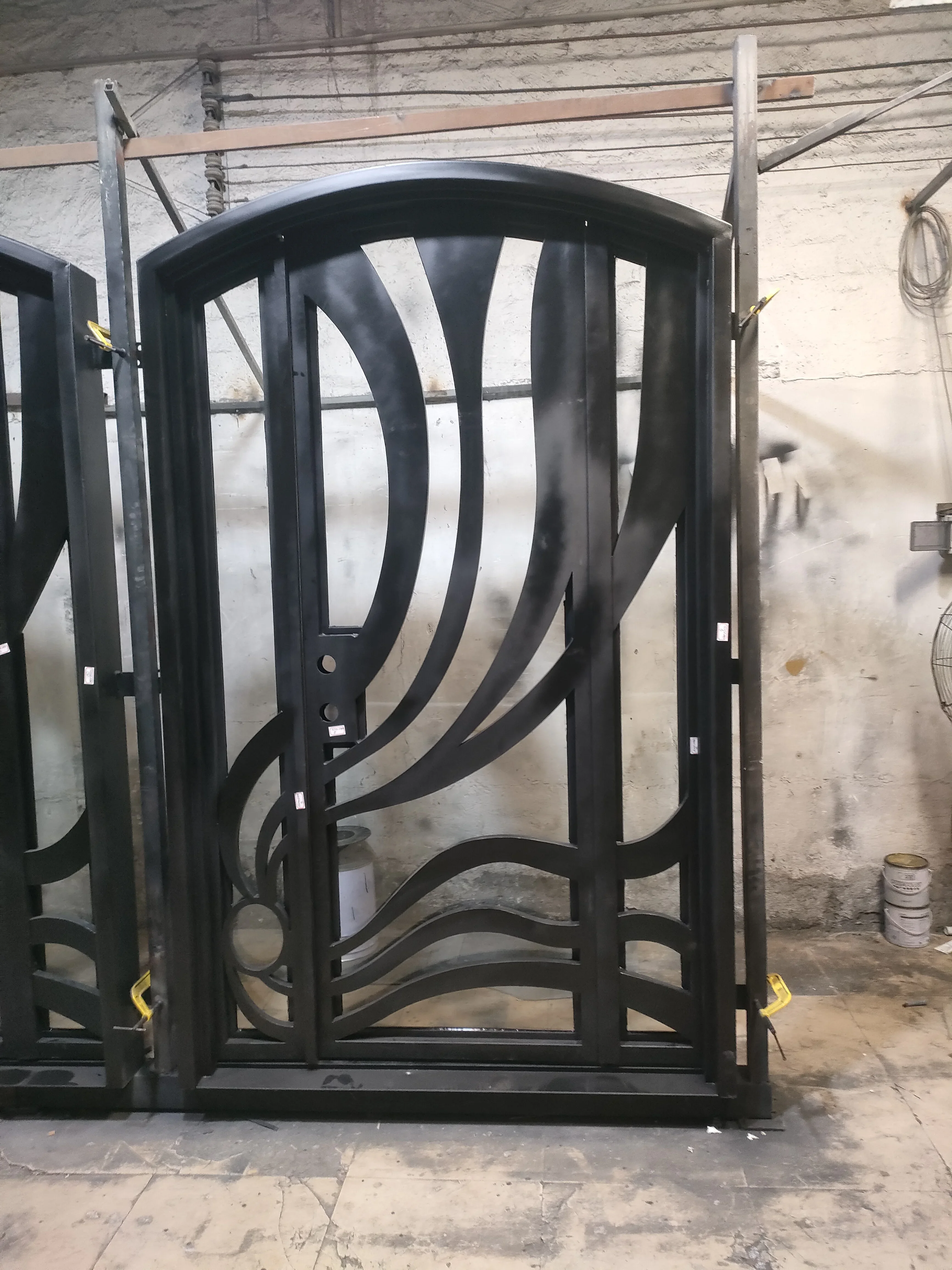 Изготовленные на заказ жилые основные передние входные металлические защитные