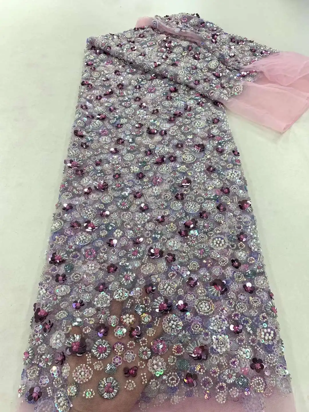 Кружевная ткань с блестками