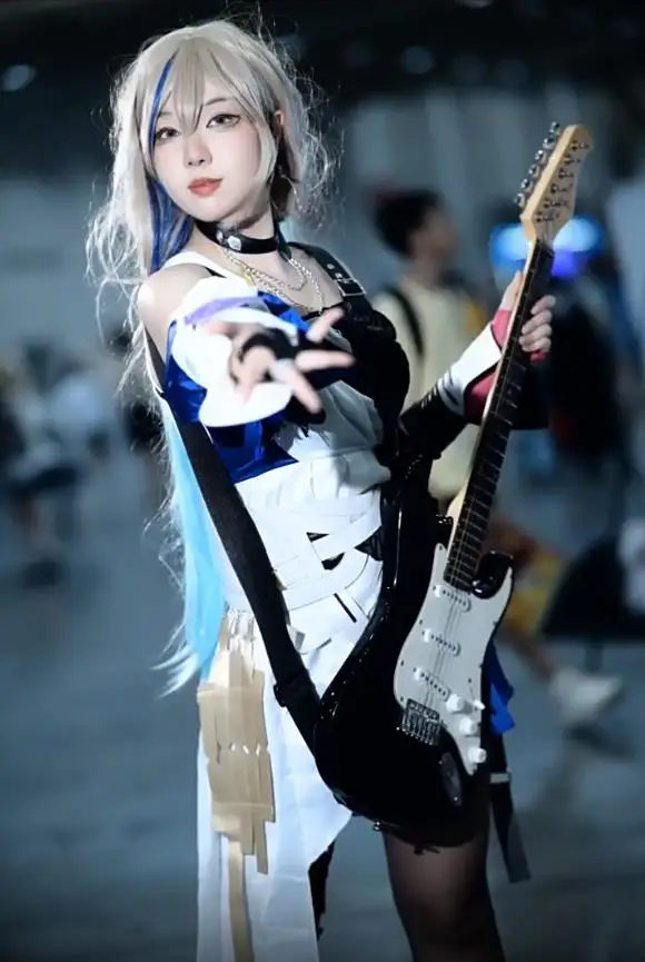 

Костюм для косплея по Хэллоуину «холодная и великолепная королевская гитара»
