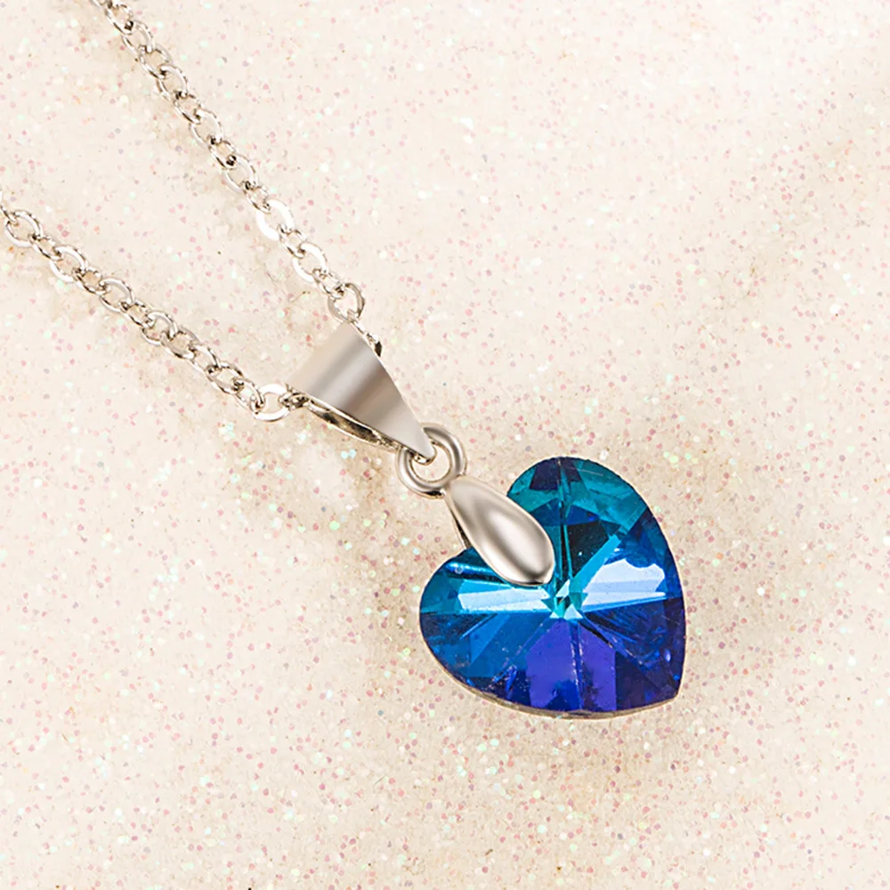 Комплект из колье и серёг серебра 925 пробы