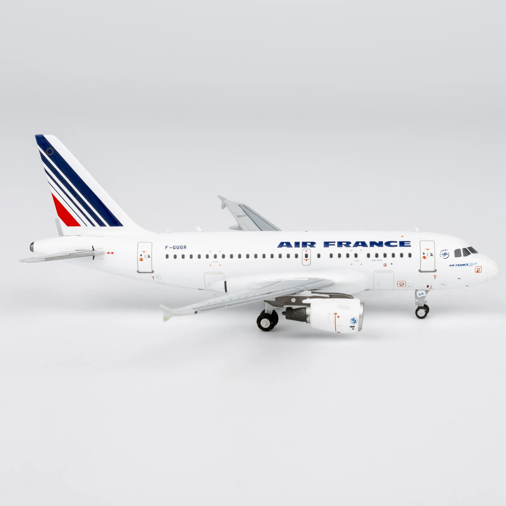 Фото Коллекционная модель самолета NG Models 1:400 Air France 
