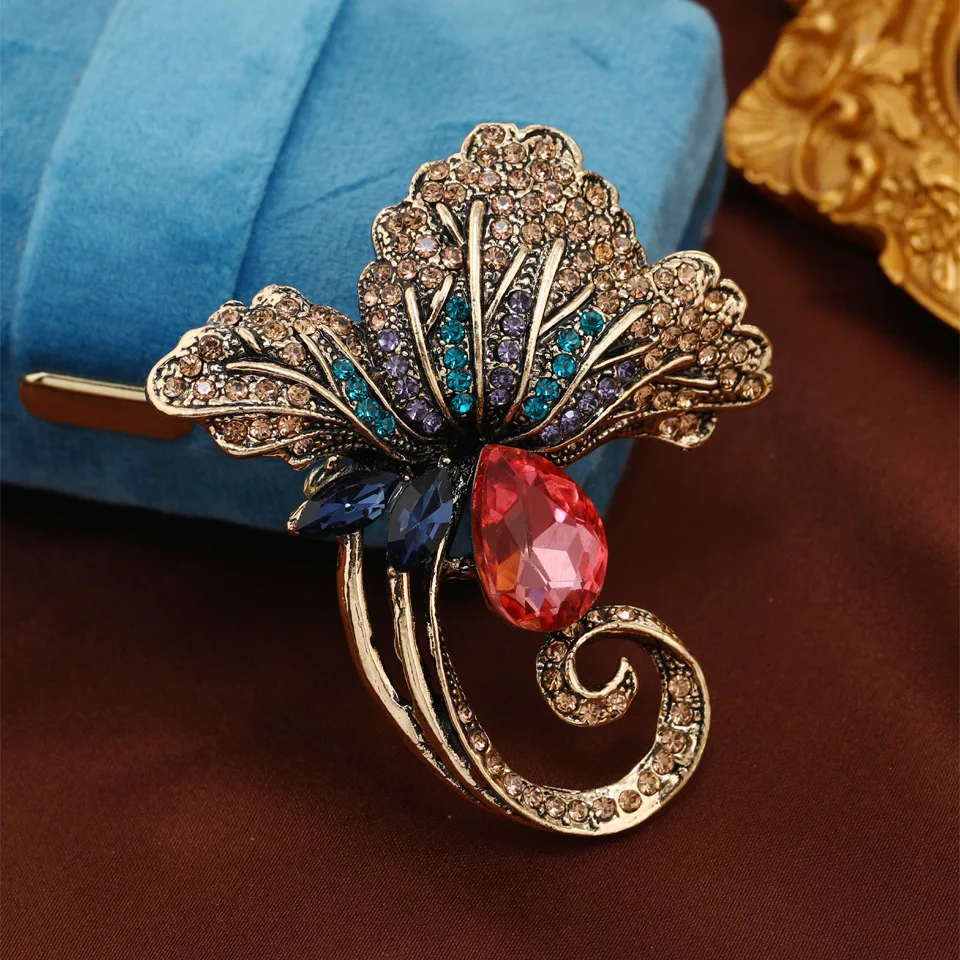 

Vintage New Rhinestone Flower Brooch Accessories Luxury Lotus Leaf Brooches for Women Jewelry Fashion Coat Corsage Jacket Pins