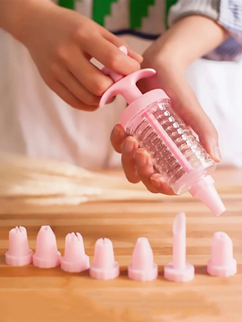 

New Baking Piping Tip Set Cake Cupcake Decorating Tip Set