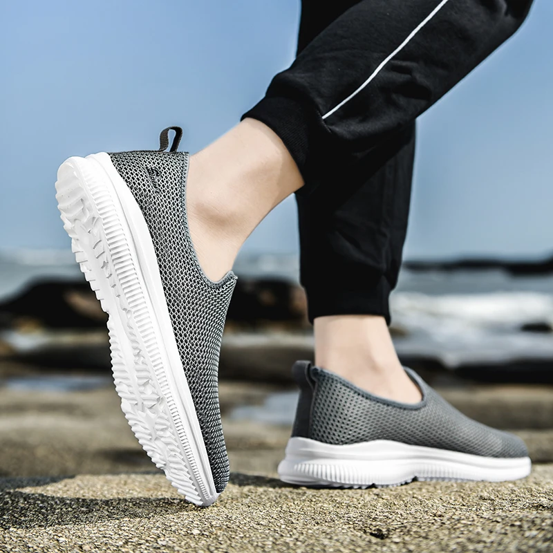 Men Women Shoes Knitting Sock Sneakers Men Spring Summer Slip on Flat Shoe Women Plus Size Loafers Flats Walking Krasovki Famela