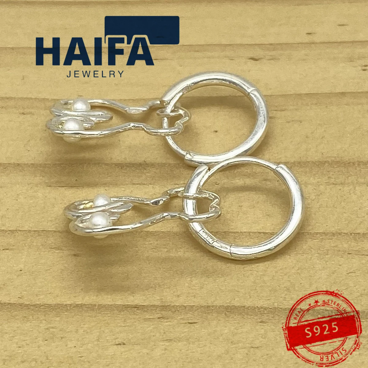 

Серьги женские из серебра 925 пробы с испанским медведем
