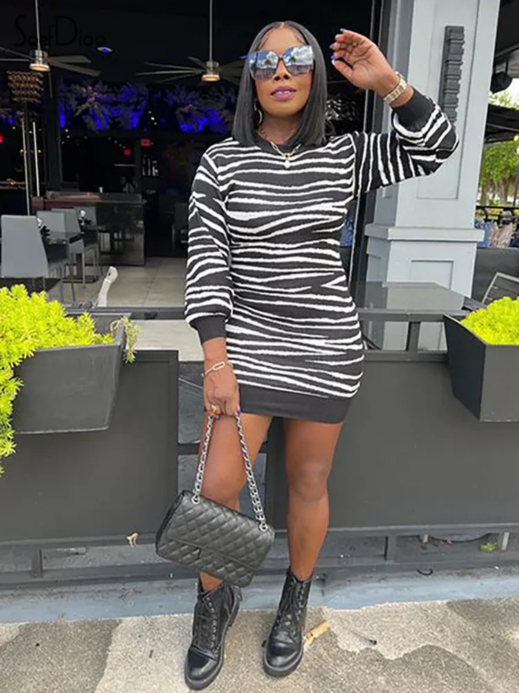 

Модное трикотажное мини-платье Soefdioo в полоску, женское хипстерское сексуальное облегающее платье с круглым вырезом и длинным рукавом, весн...