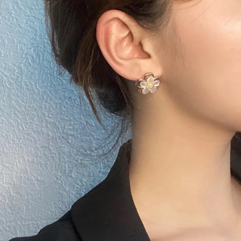 Серебряные серьги 925 пробы в виде цветка с иглой милые металлические популярном