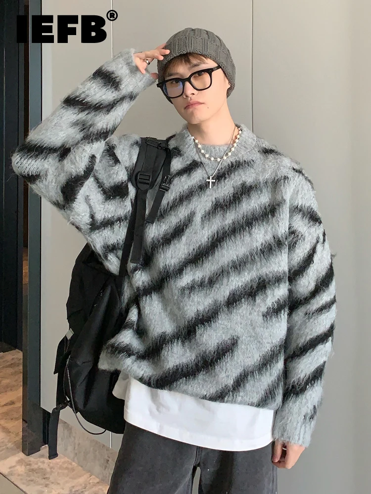 

IEFB Zebra Sweater Men Autumn Winter Mohair Long Sleeve Round Neck 2023 New Korean Fashion Casual Male Tops Contrast 9A4614