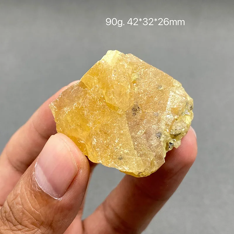 Подвеска из бисера и акрила