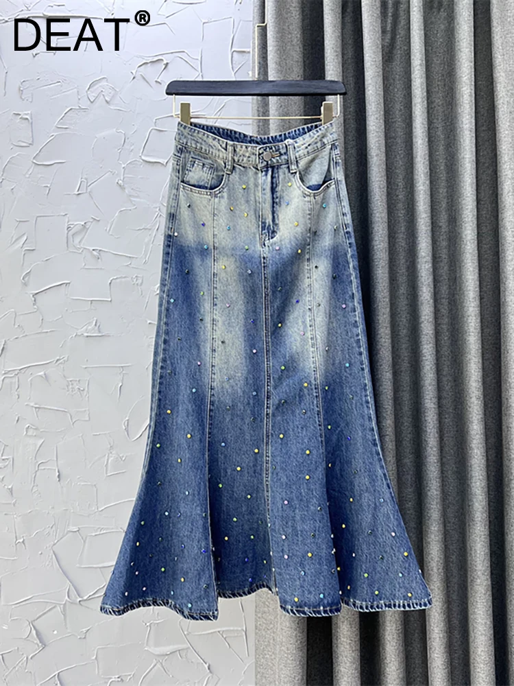 

Женская джинсовая юбка с высокой талией DEAT, осенняя юбка с градиентной вышивкой, яркие разноцветные бриллианты, модель 29L2687, 2023