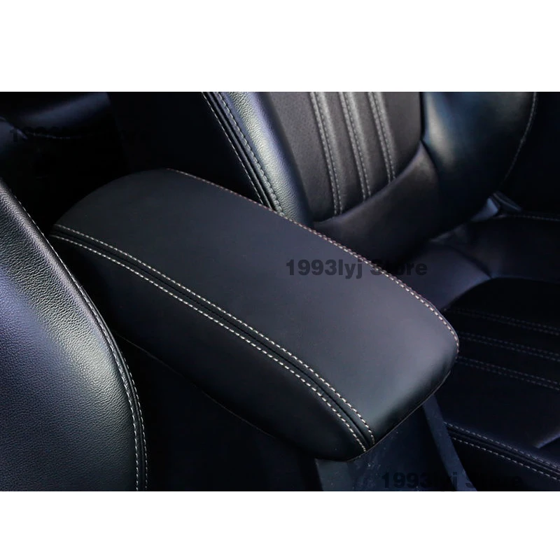 

Подлокотник из микрофибры для Great Wall WEY TANK 300