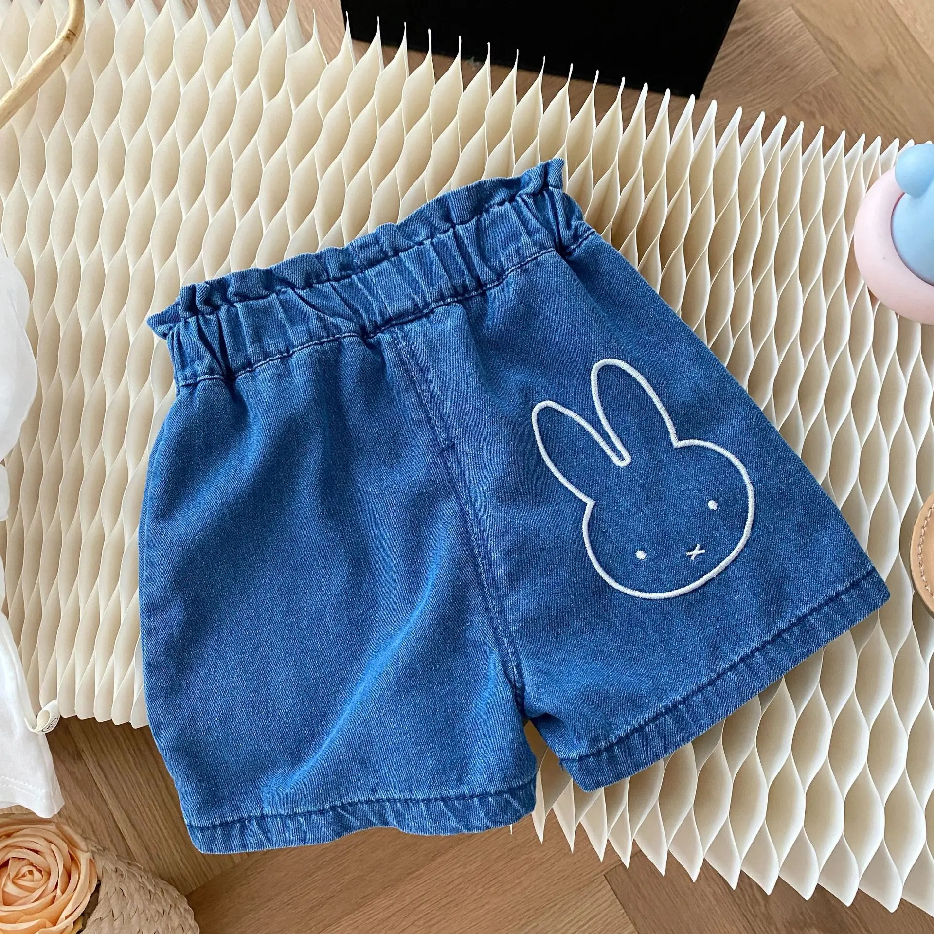 

Girls embroidered bunny denim shorts 0-7 years old children's clothing girl baby jeans children's summer thin pants