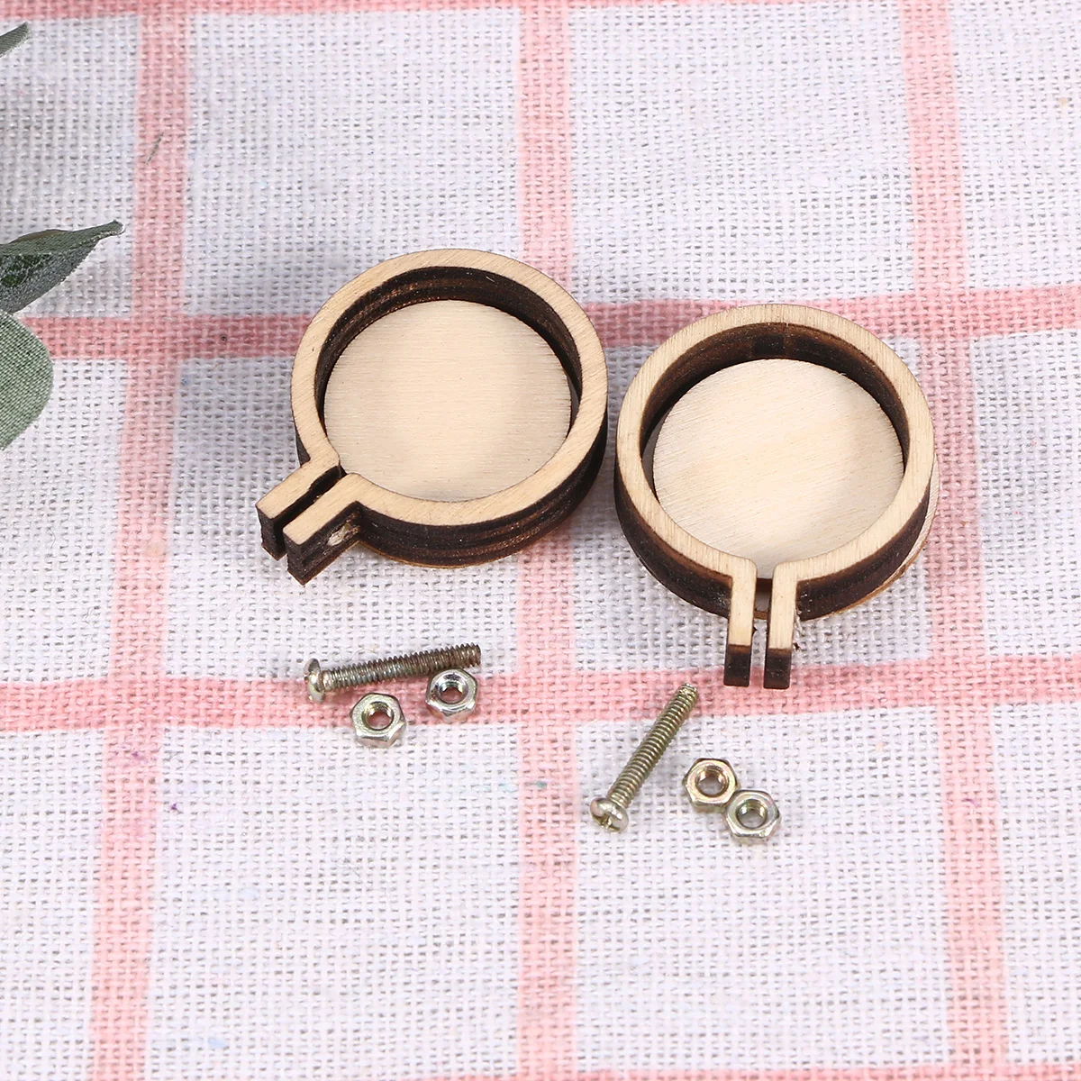 

Embroidery Frame Hoops Wooden Cross Mini Hoop Ring Pendantdiy Buttons Wood Circle Craft Ornament Sewing Drop Hanging Button