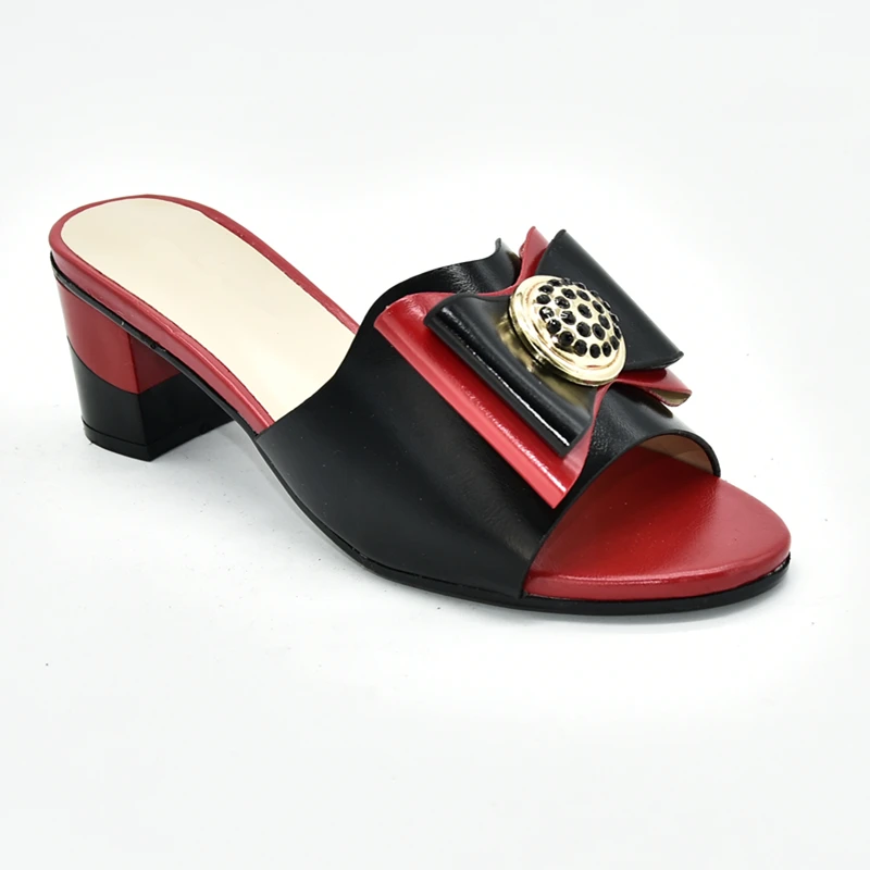 Новые женские туфли в африканском стиле тапочки с металлической отделкой и