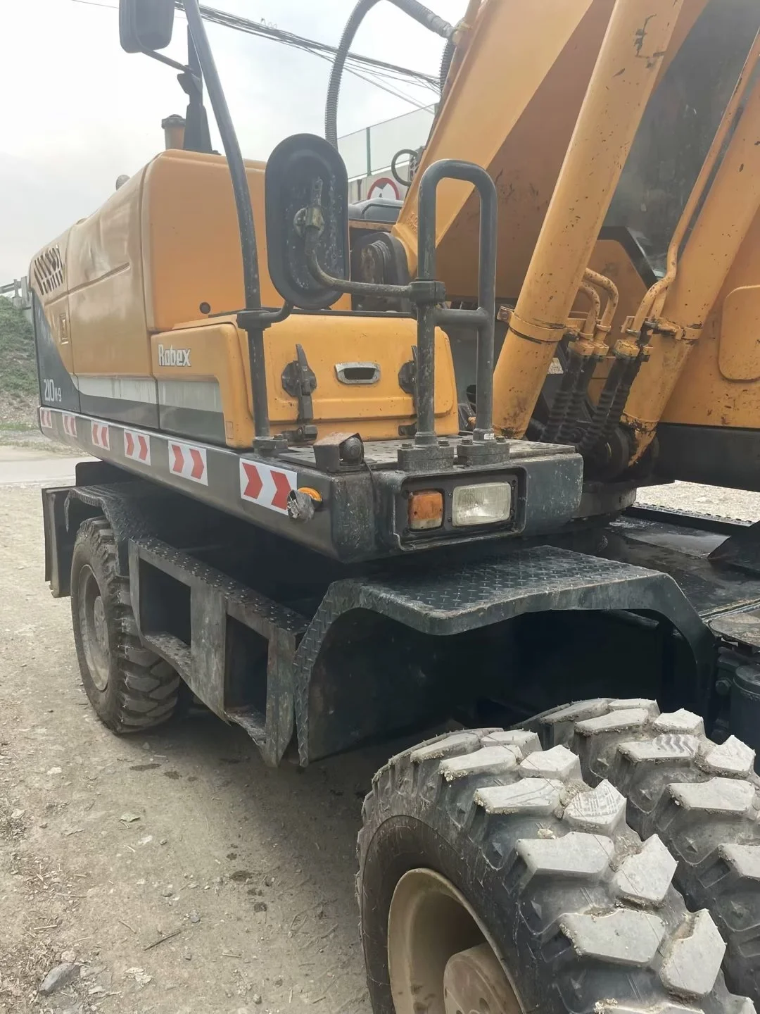 Колесный экскаватор б/у Hyundai 210W-9 R210 экскаваторы оригинальное состояние