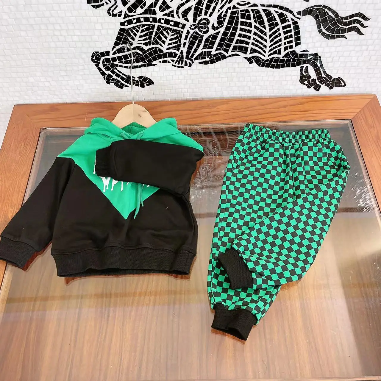 

Boys' suit autumn clothing 2022 new style children's Sweater Hoodie casual Top + checkerboard Plaid Design pants 2-piece set