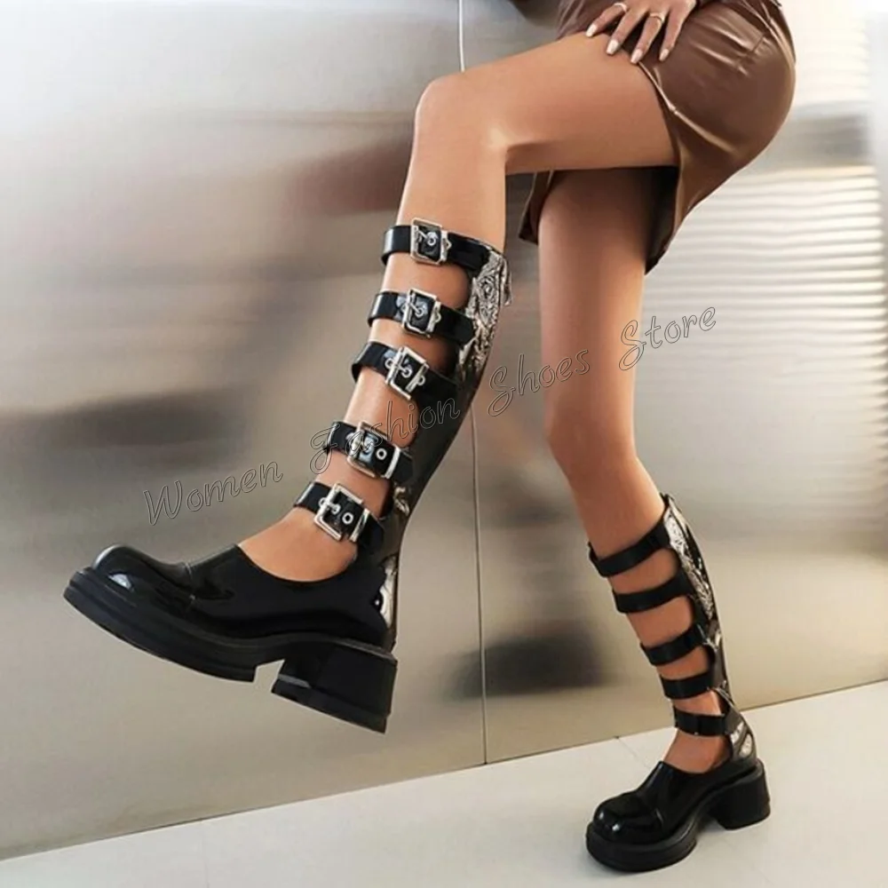 Женские ботинки на высоком массивном каблуке черные с вырезами молнии сзади