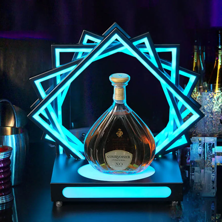 

RGB-дисплей для бутылок шампанского со сменными элементами