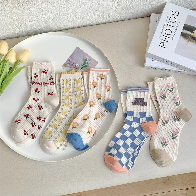 Женские сетчатые носки с цветочным принтом, удобные дышащие модные трендовые Универсальные женские носки средней длины в уличном стиле G119