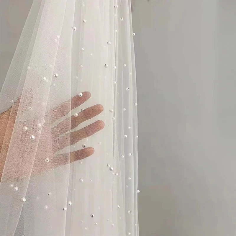 

Скатерть NUBECOM сетчатая с жемчугом