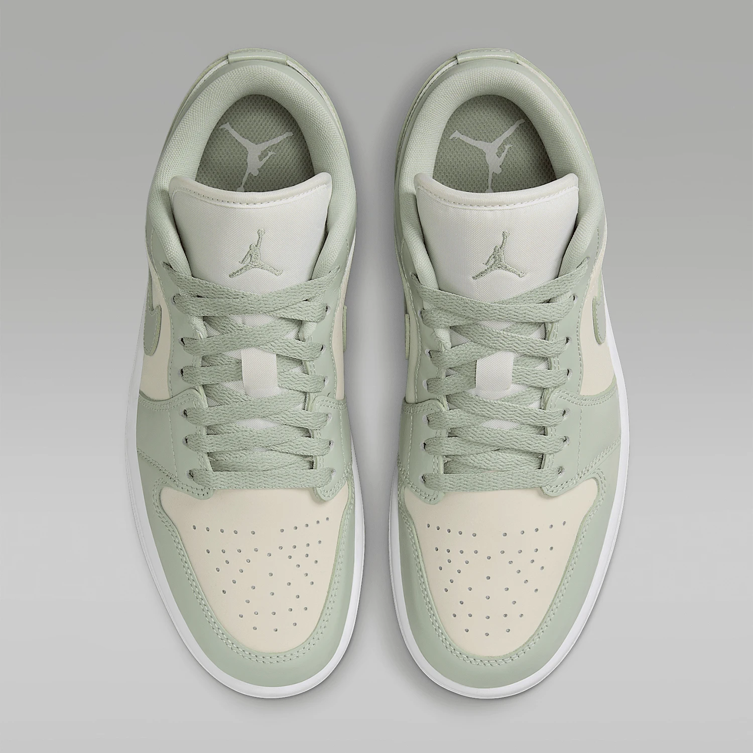 Фото Женские спортивные баскетбольные кроссовки Nike Authentic AIR JORDAN 1 в стиле ретро HF4078-100 №4