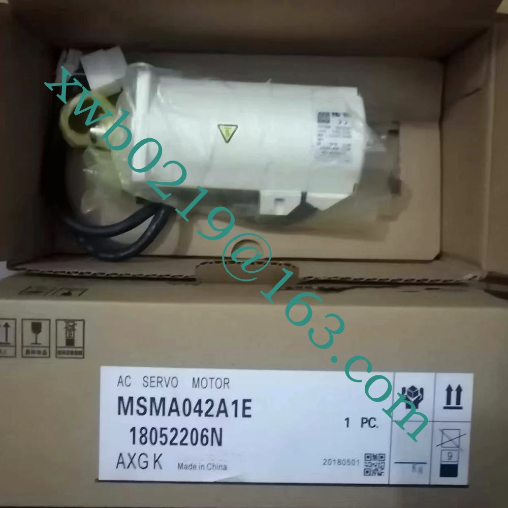 

Новый оригинальный Серводвигатель MSMA042A1E, один год гарантии