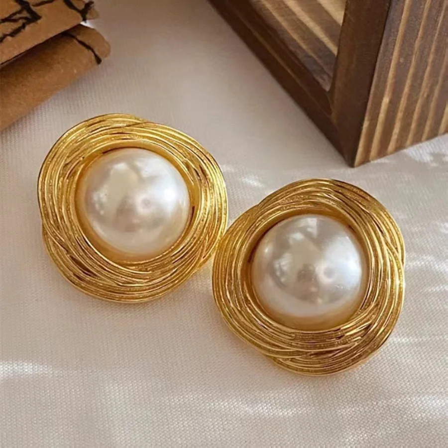 

Vintage Earrings for Women 2022 Trendy Mediaeval Fashion Stud Earrings Woman Metal Irregular Round 18K Plating Jewelry Gift