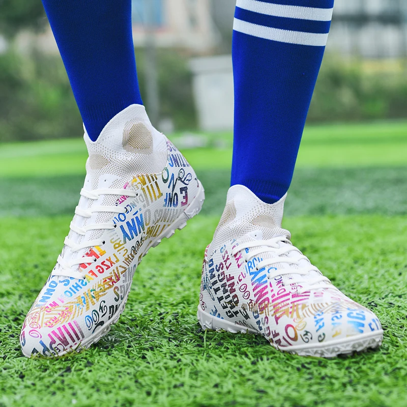 Men And Women Mandarin Duck Low-Top Long Nails Broken Nails Youth Indoor And Outdoor Professional Training Football Shoes