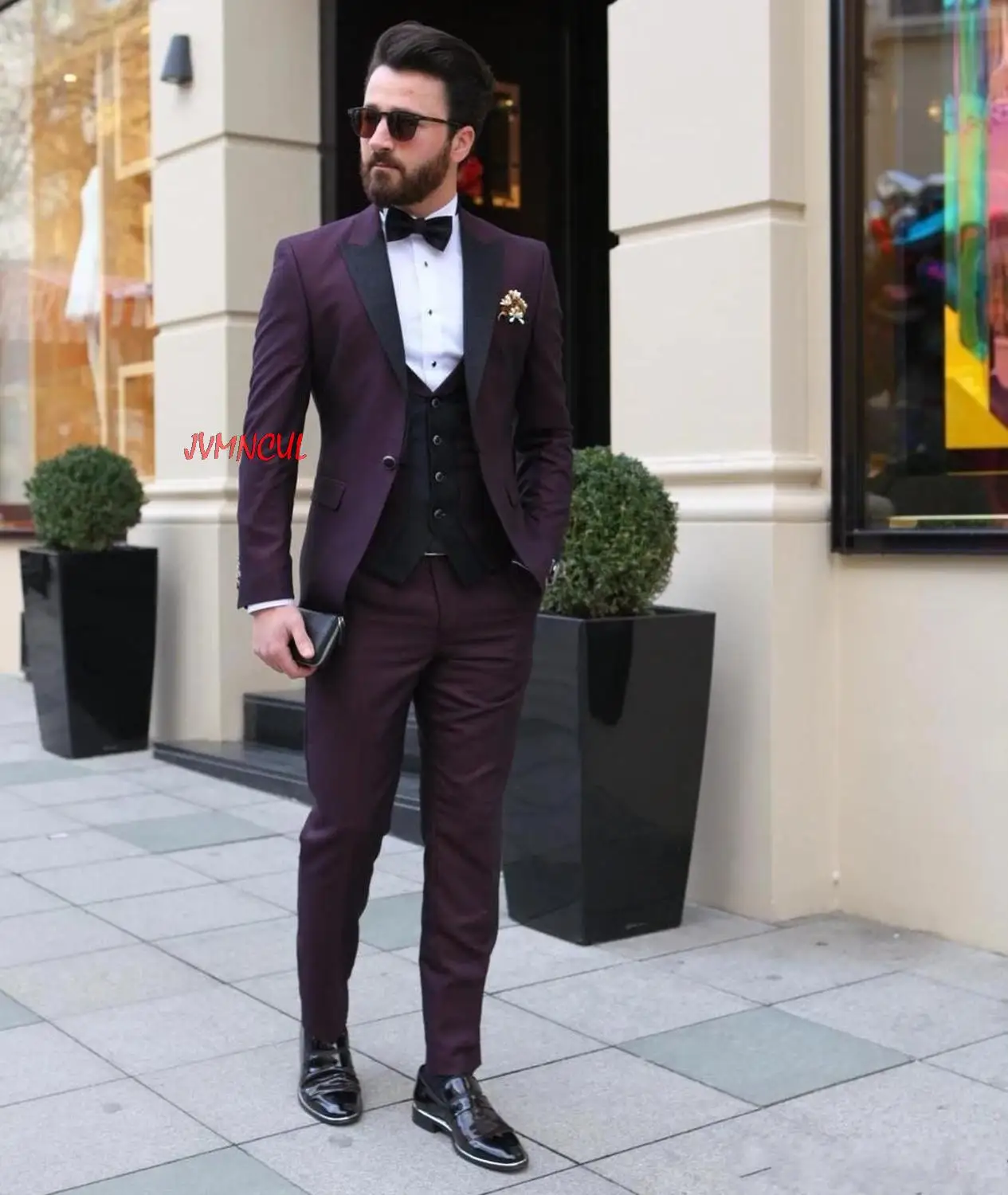 

Burgundy Groom Tuxedos Black Lapel Groomsman Wedding 3 Piece Suit Fashion Men Business Prom Party Jacket Blazer Jacket+Pants+Tie
