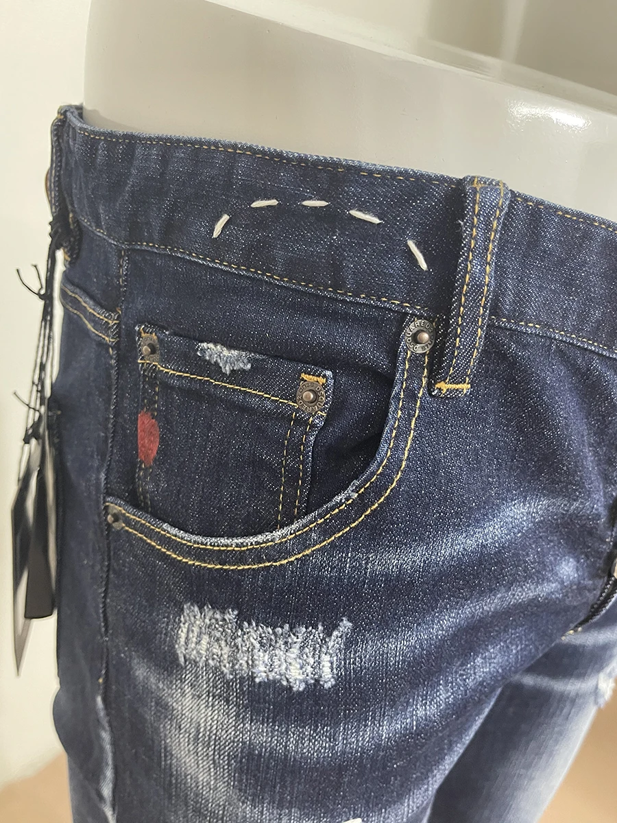 2023 Spring and Summer New D2 Jeans Men's Denim Shorts Three-dimensional Cutting and Splicing Water-washed Speckle Paint Five-po