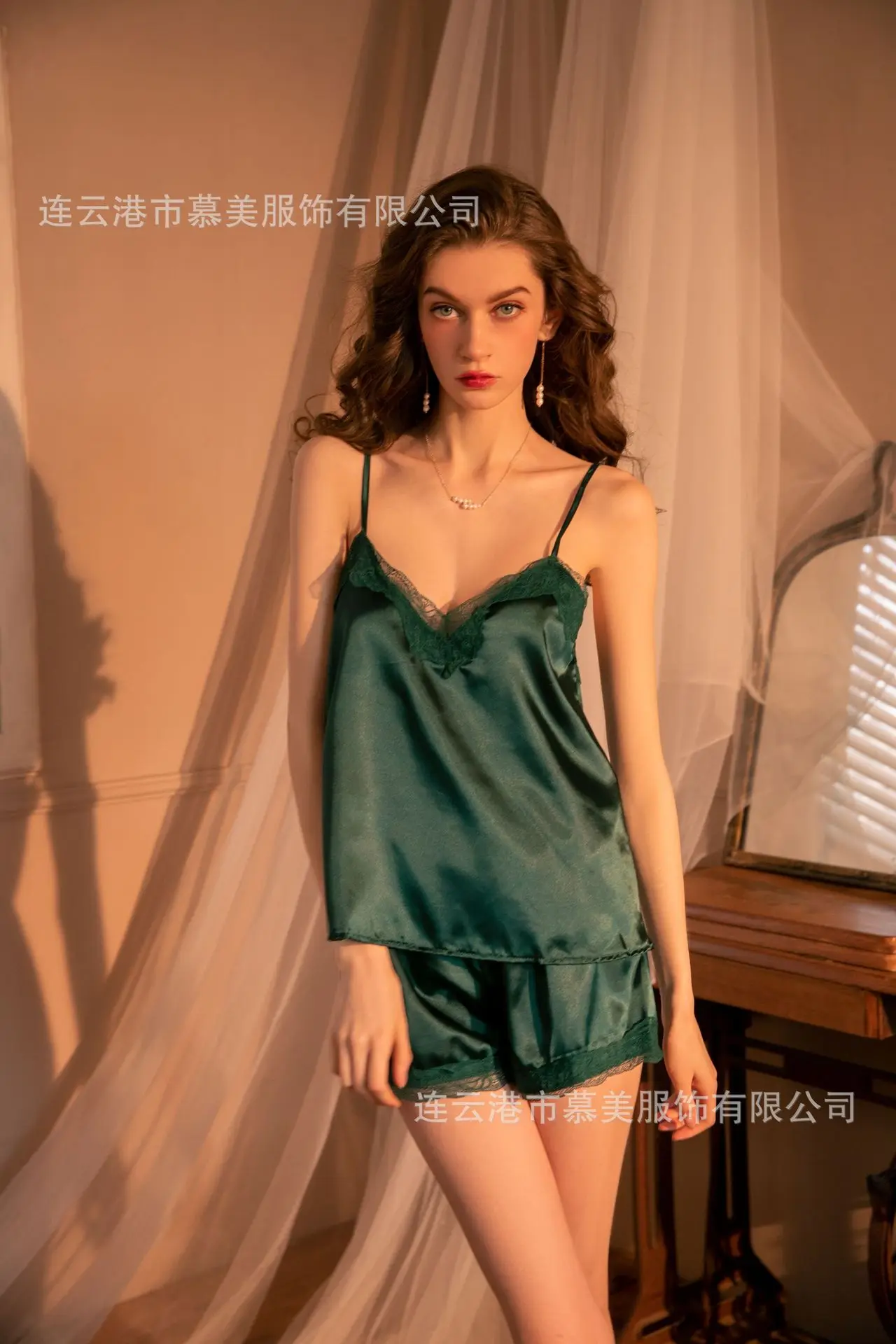 

Пикантная Пижама для женщин, летние шелковые шорты с ремнем, жилет из двух частей, домашний костюм