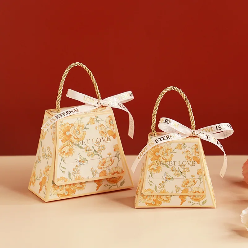 

Свадебная подарочная коробка из крафт-бумаги